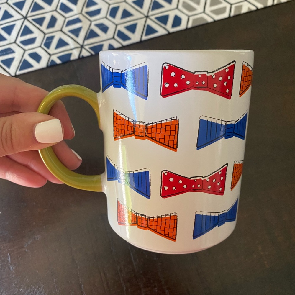 Bow tie mug